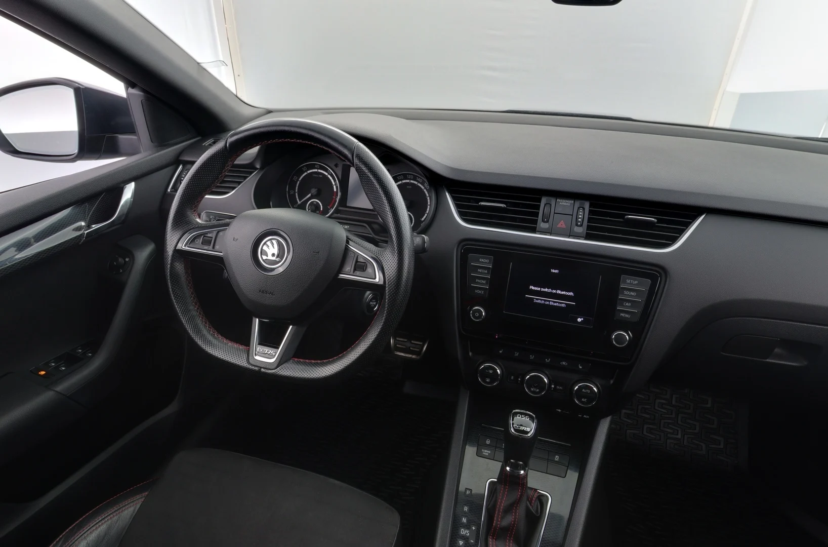 Car Image - 3nLcbABuxMs0LBI3vMCCVB