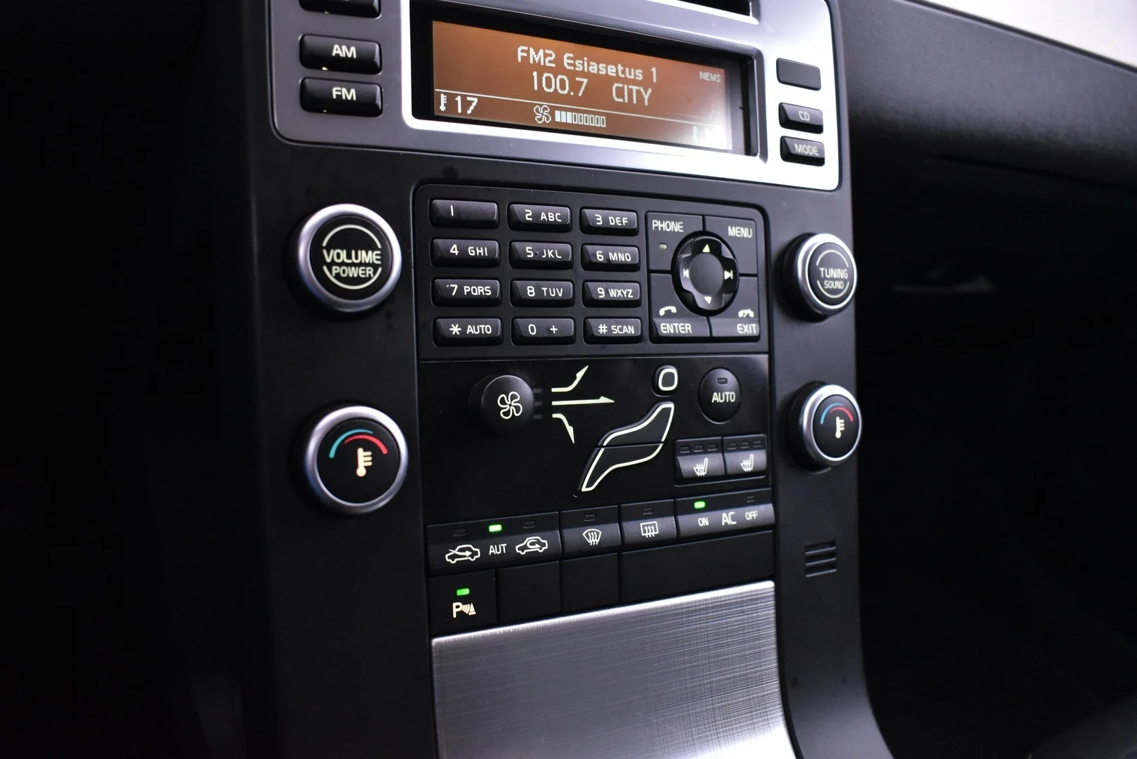 Car Image - 2sR272otCuyXL44WyFzHKk