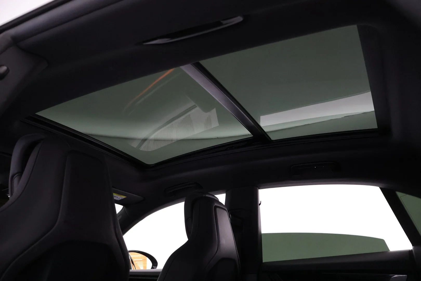 Car Image - 28gGJ1wfCRD2eGvWSZVlHz