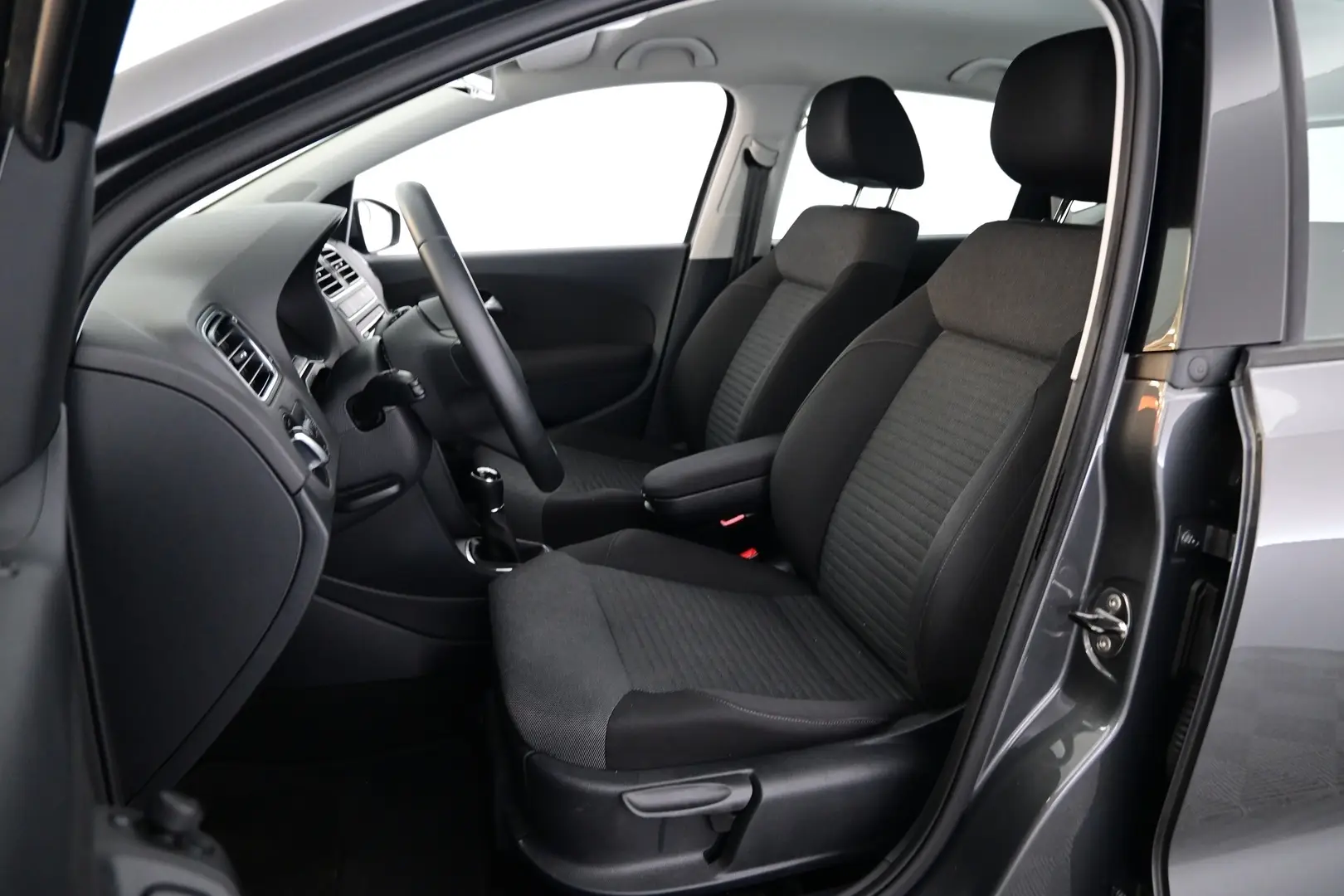 Car Image - 4gJQ4W1tkR13AzdGiwLUsw