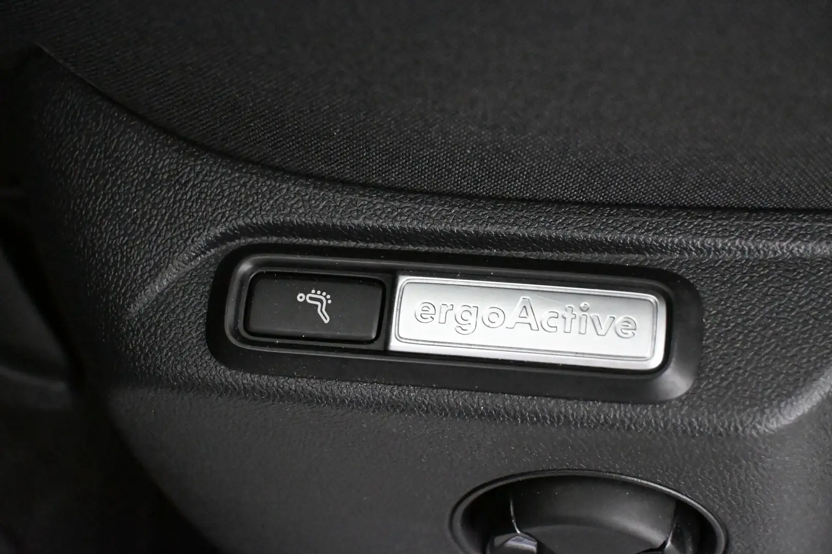 Car Image - 4tg7GynE4JI6tjpPiFnfpN