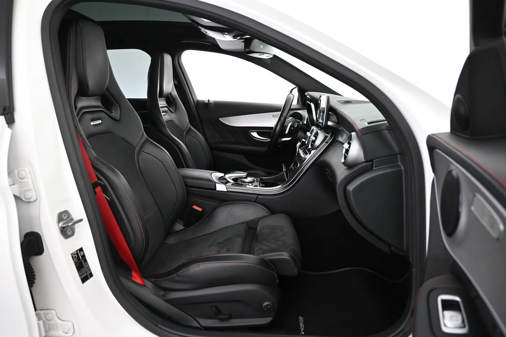 Car Image - 4MAK0eBjCSPmi7L7eEWI93