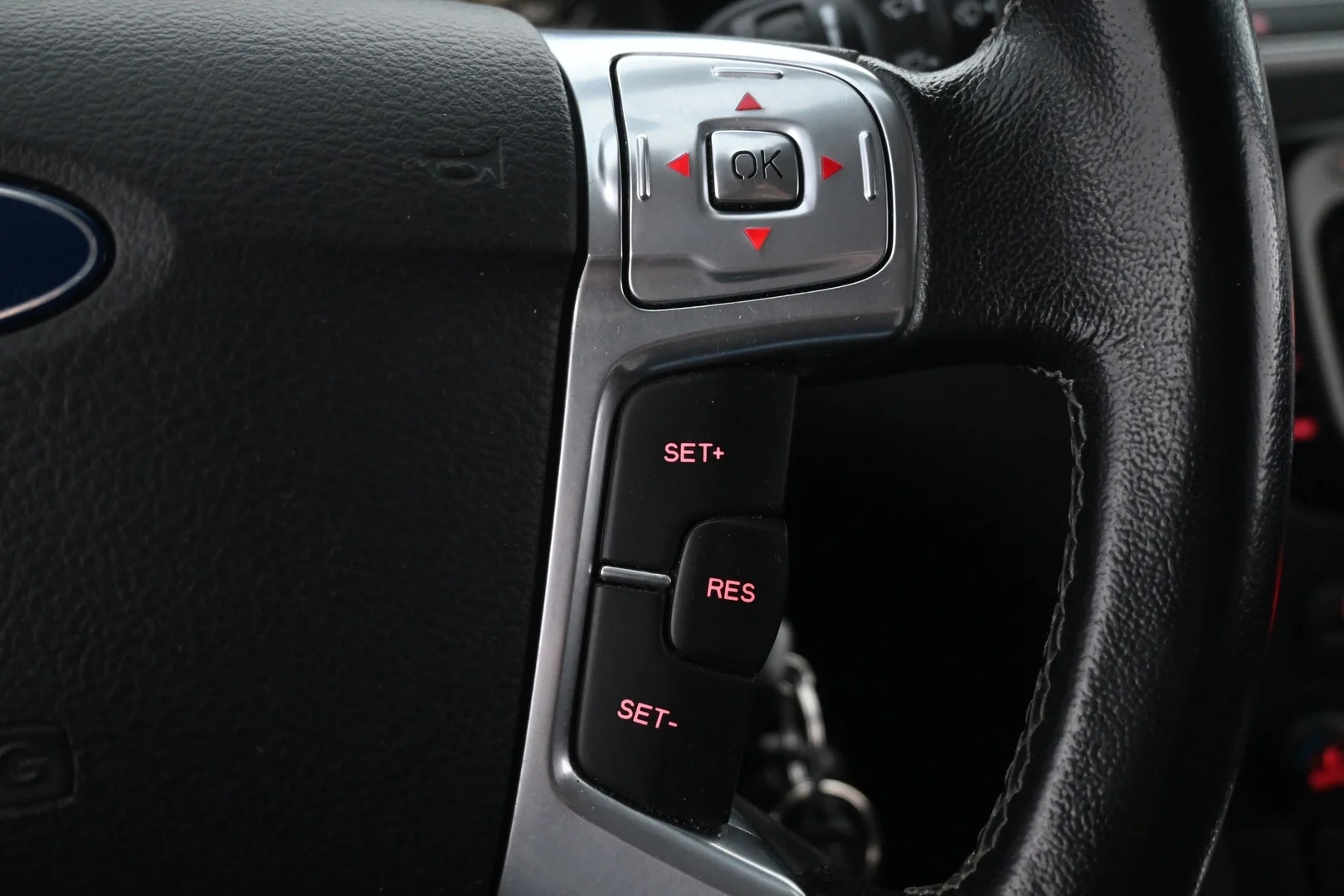Car Image - 2cNQ7mdBQmKum51xKXoVMH
