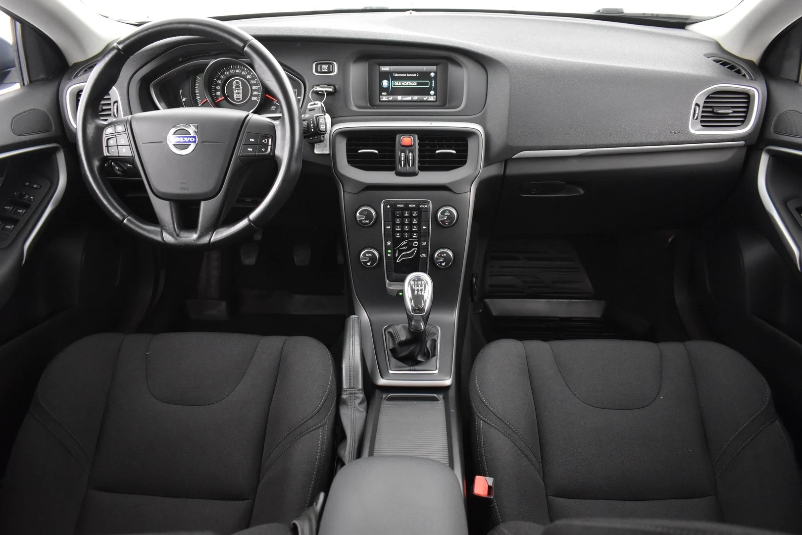 Car Image - 4XdKZnLI9bzWw1k1FE8D3d