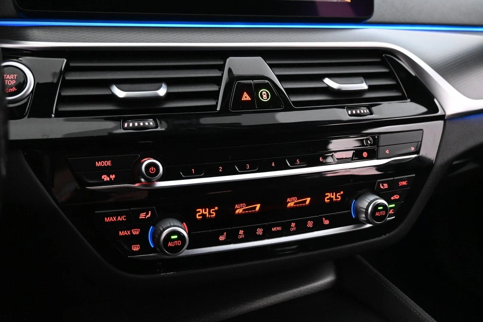 Car Image - 4D7ZVxXGTz6r8SPDL5Wg8