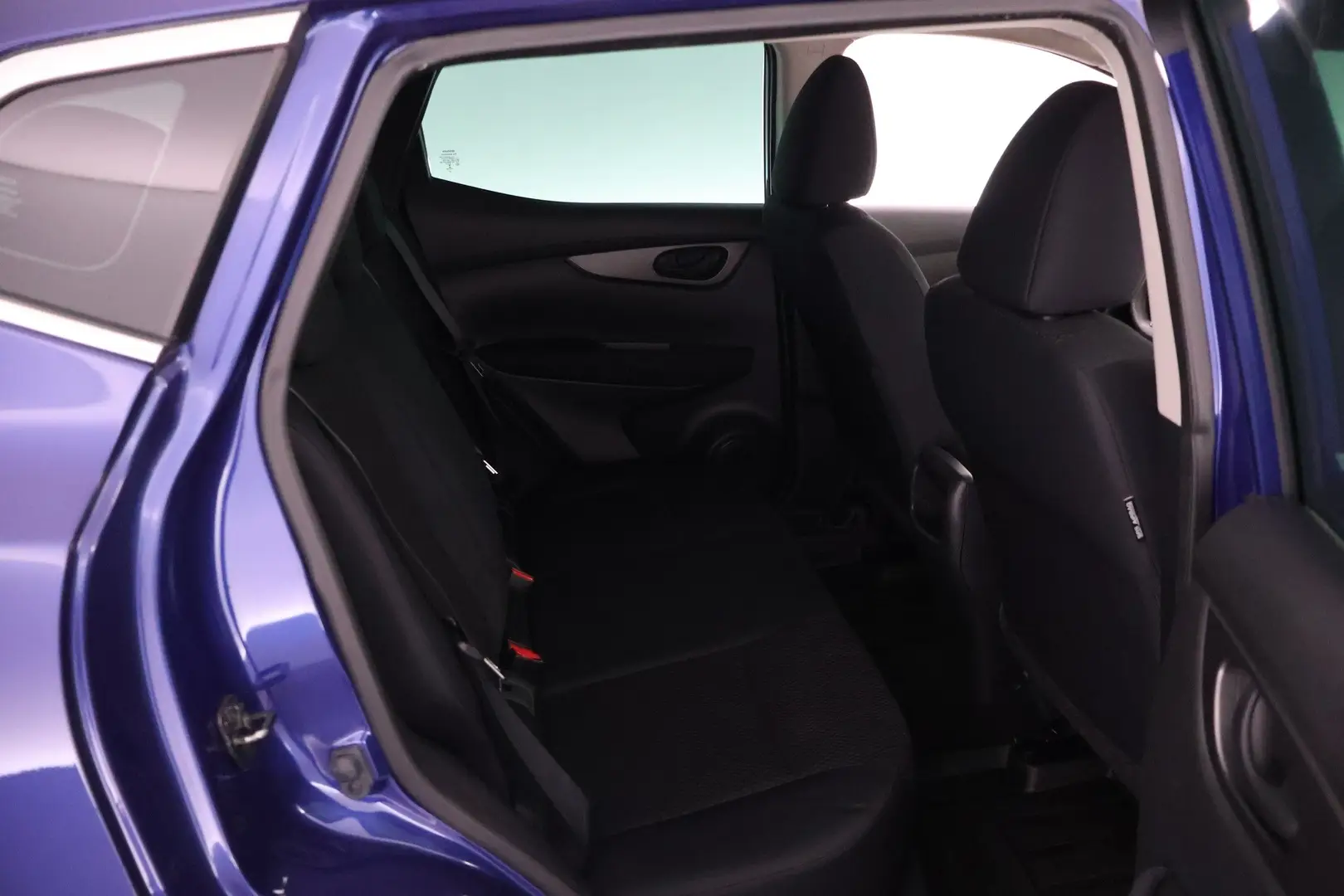 Car Image - 4V3EjnePG7LVuG1aPyBs5t