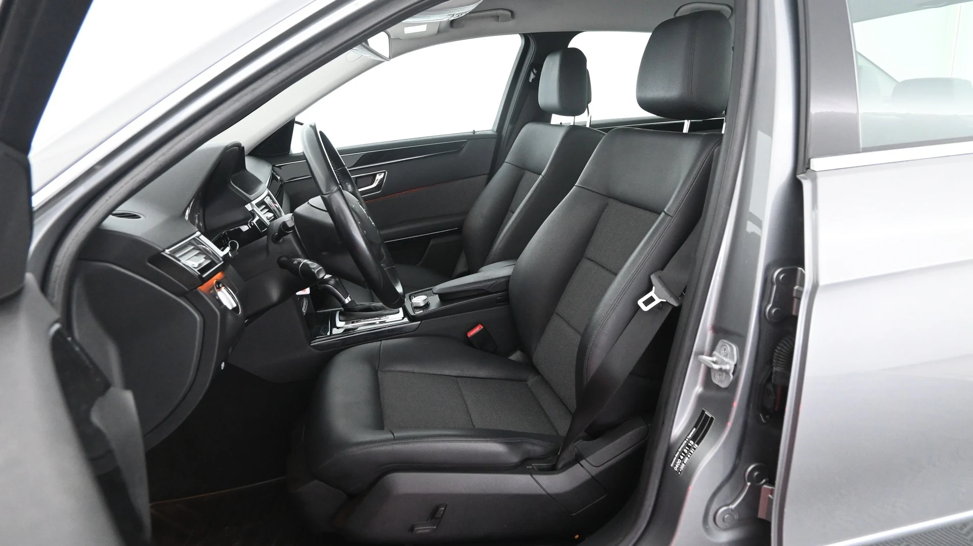 Car Image - 4nEKGZU61PjAItGz36Mjks