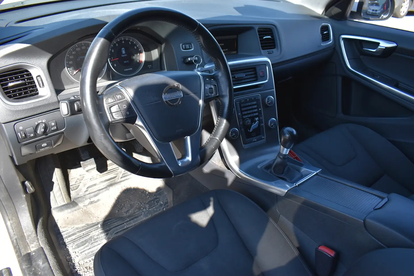 Car Image - 3VAOoOJK4pe8Td3CjpiIek