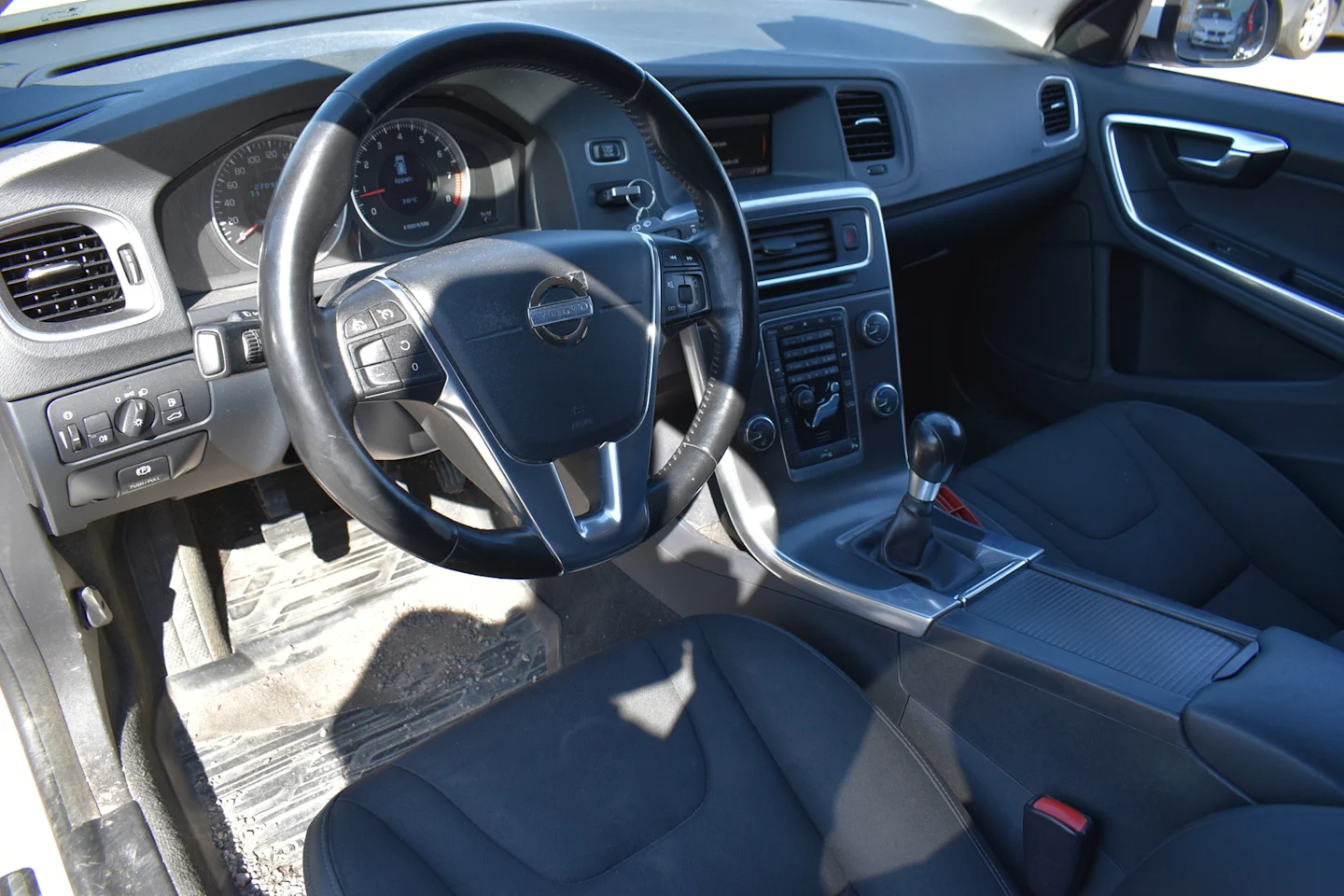 Car Image - 3VAOoOJK4pe8Td3CjpiIek
