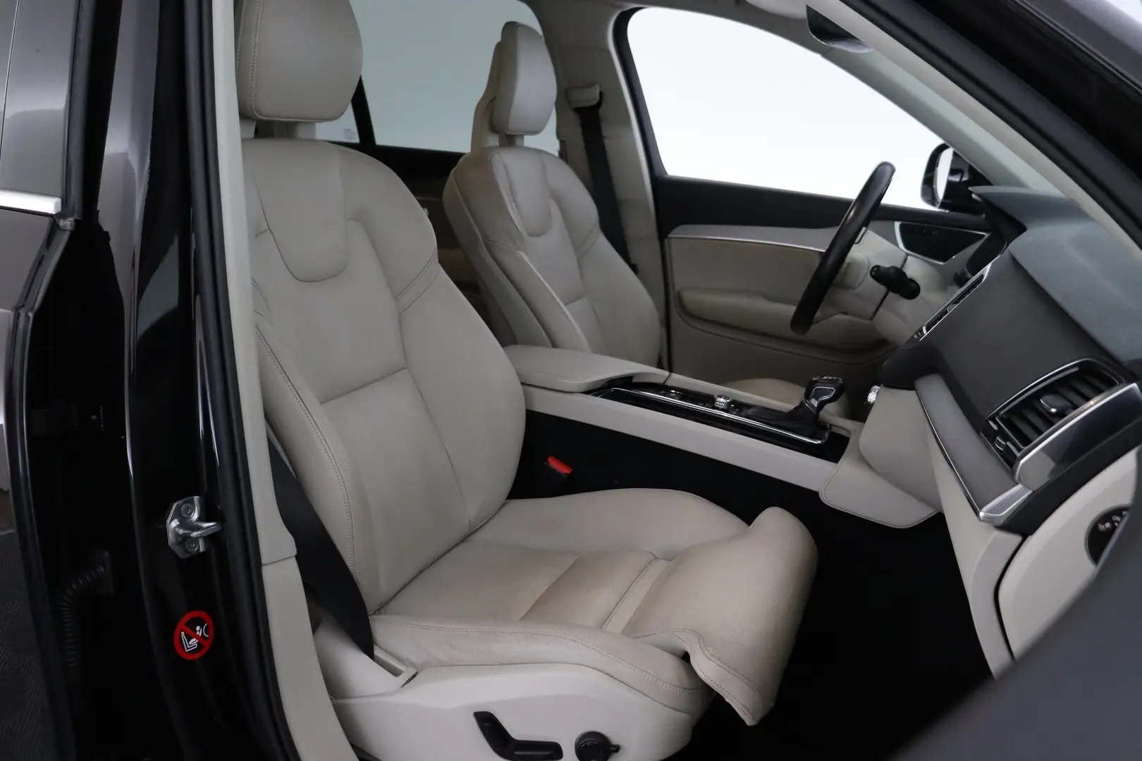 Car Image - 3PTcJPoHKgGGeH6mXeS1X2