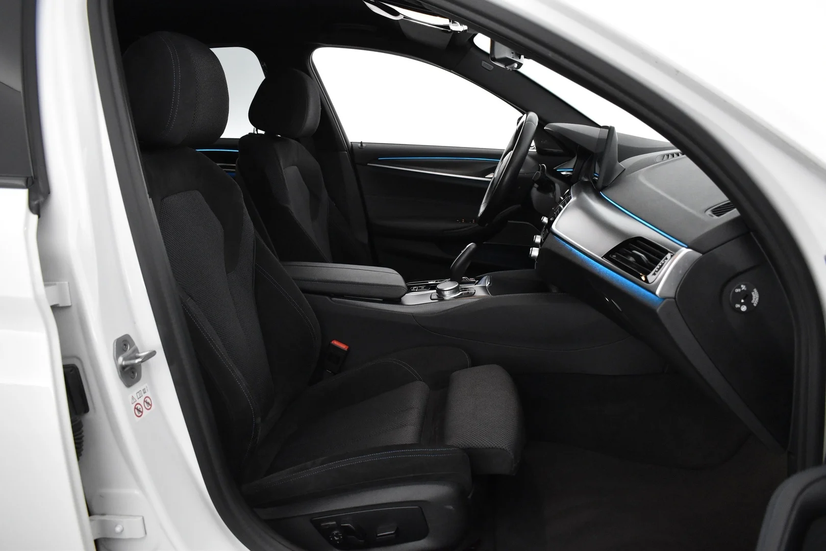 Car Image - 1bL54d2SsyKRwgtlSB8zNJ