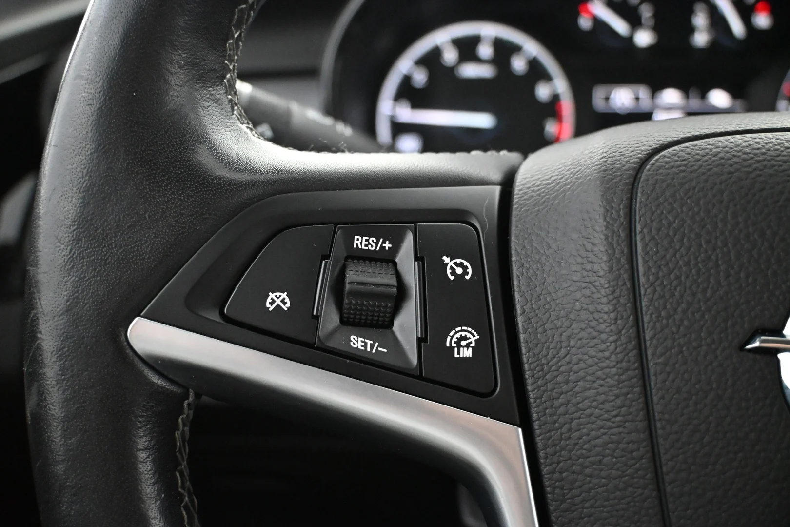 Car Image - 2wcf0uvFWYAfQCxCMXfRL1
