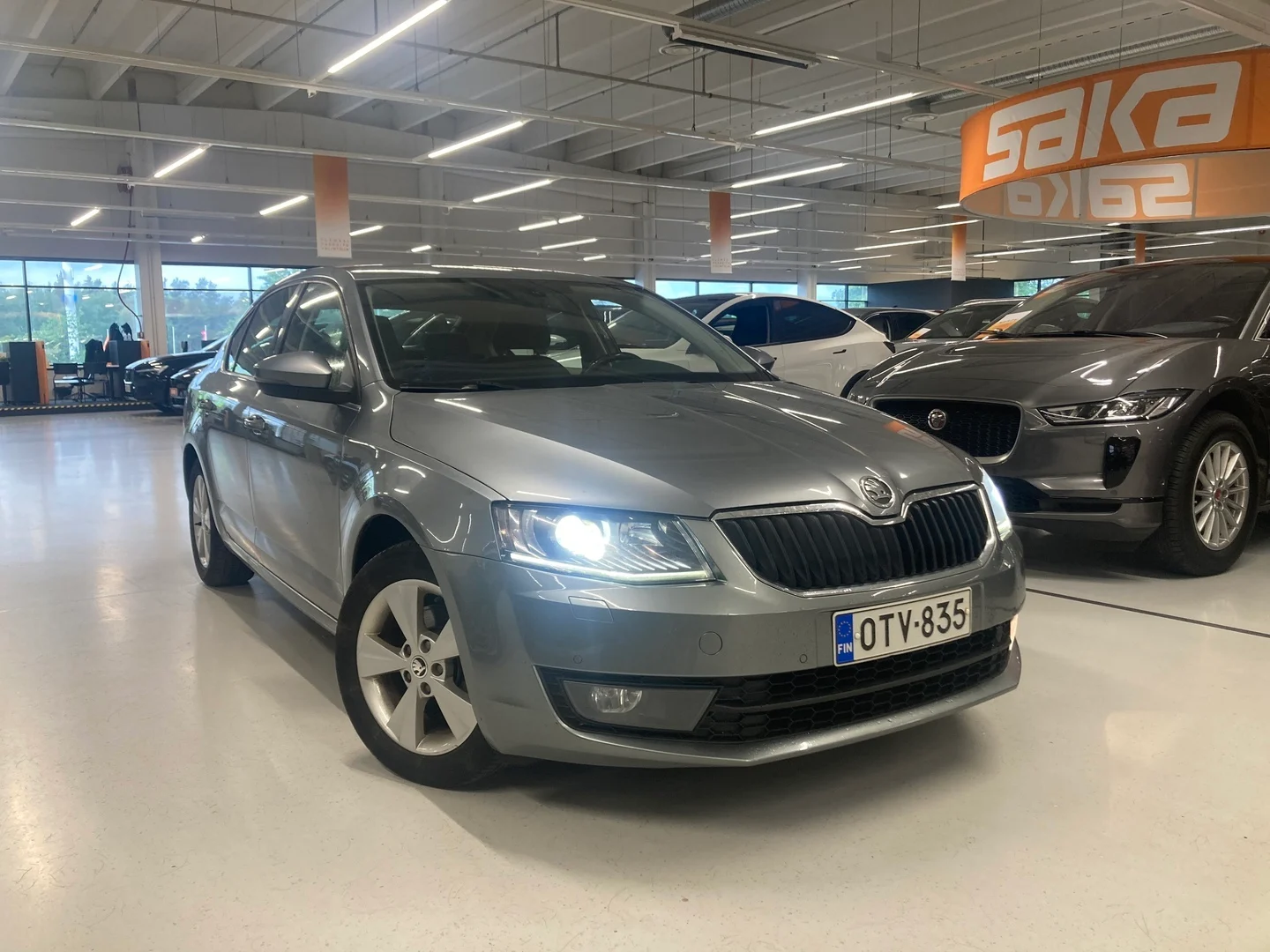 Car Image - 2KReNB5nDt2A1FEq3k46p3