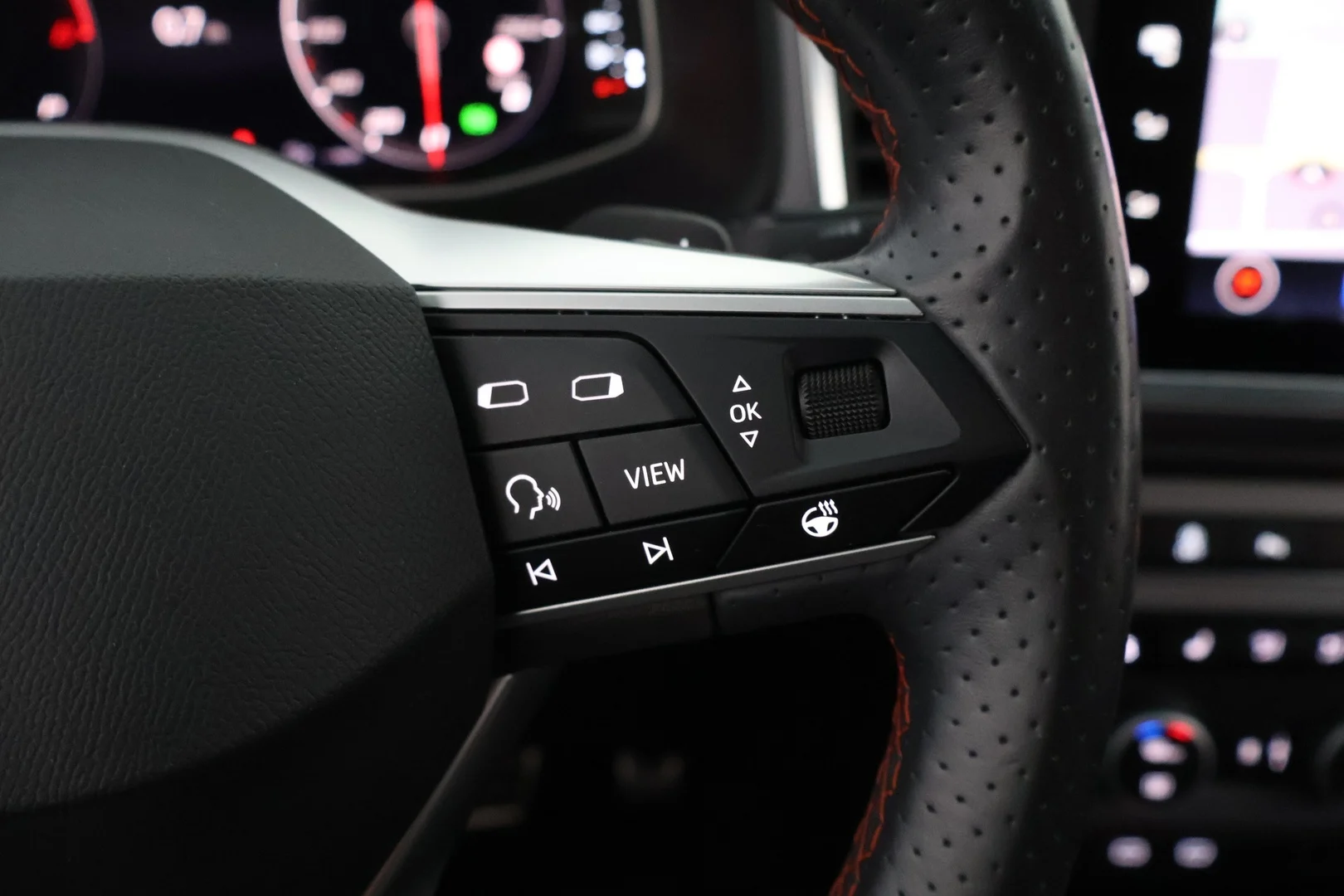 Car Image - 2IDL9CaAIrZQ7dg9oBM20G