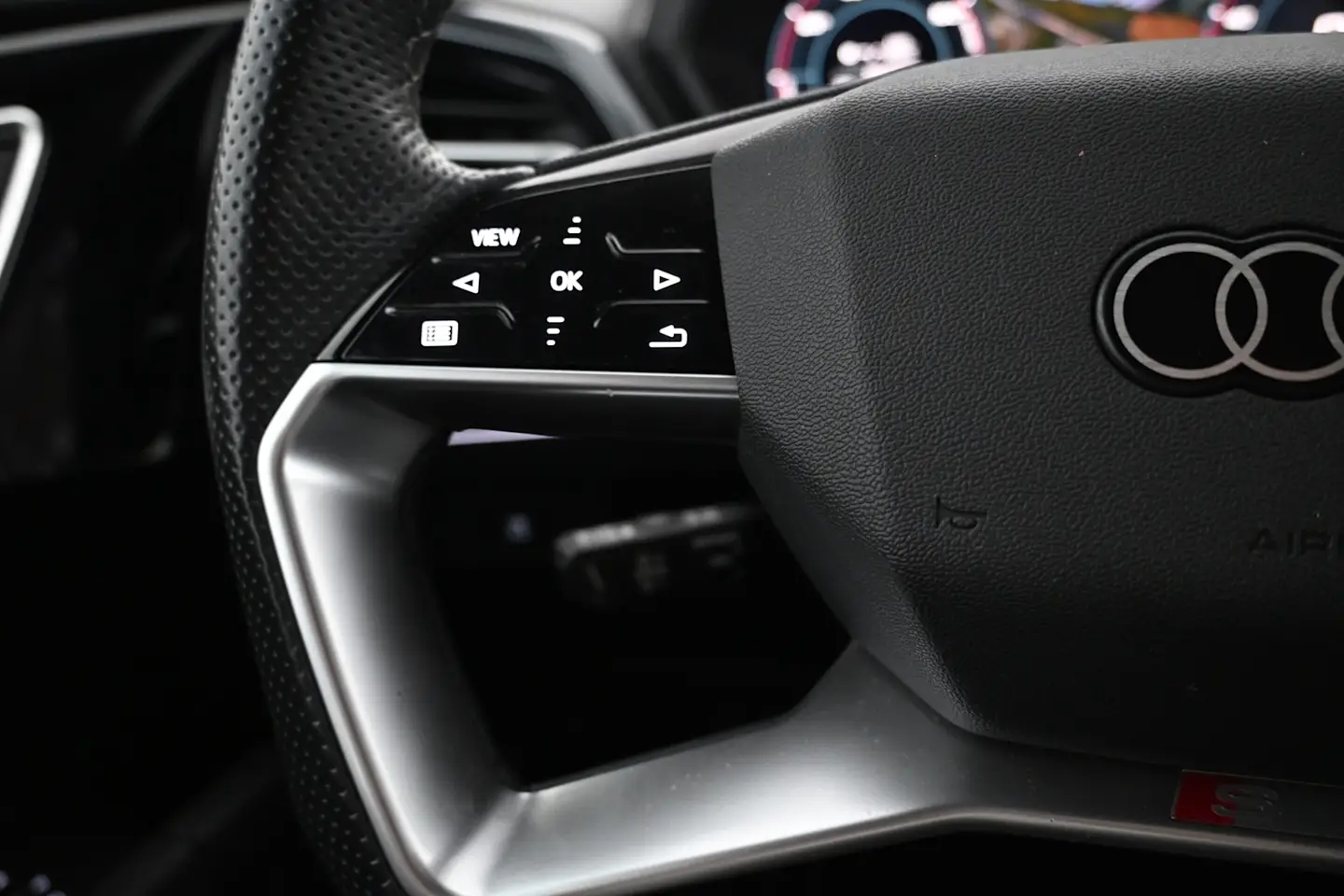Car Image - 10OTZBzWZIA5j1rRliqsdm