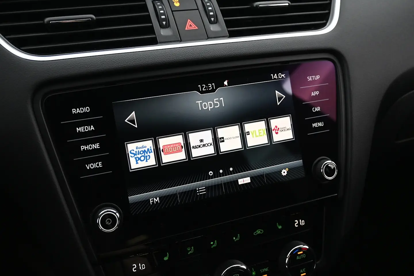 Car Image - 2Vcn7TZ0TAllvBqqhYgZ32