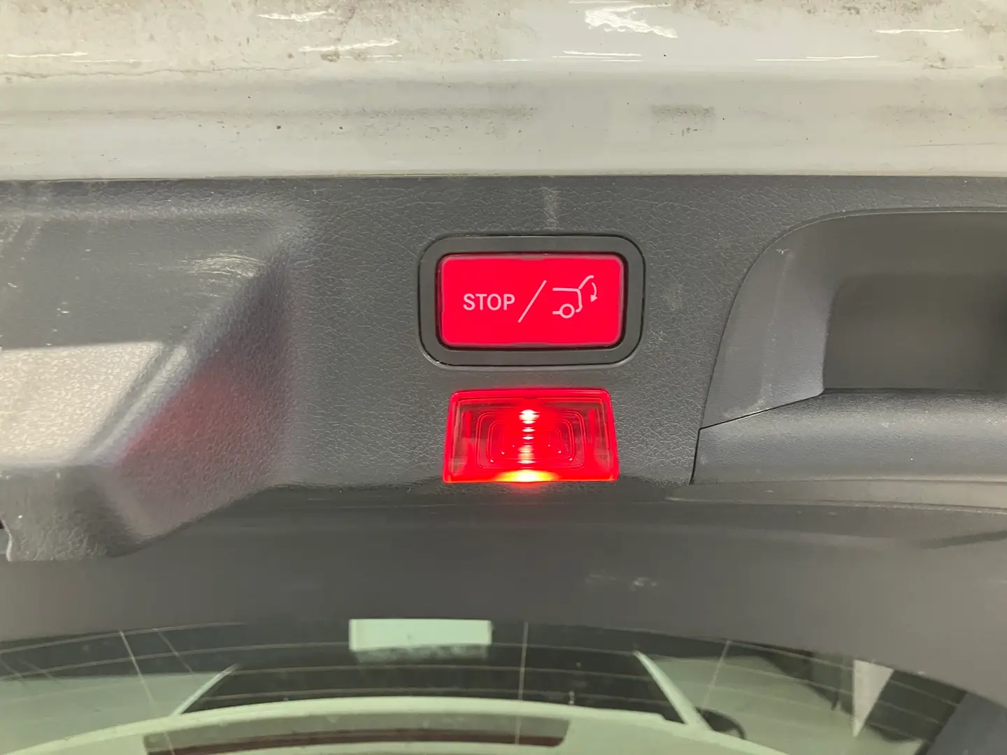 Car Image - 6dMofVd0vpCmlR1HIG9uIl