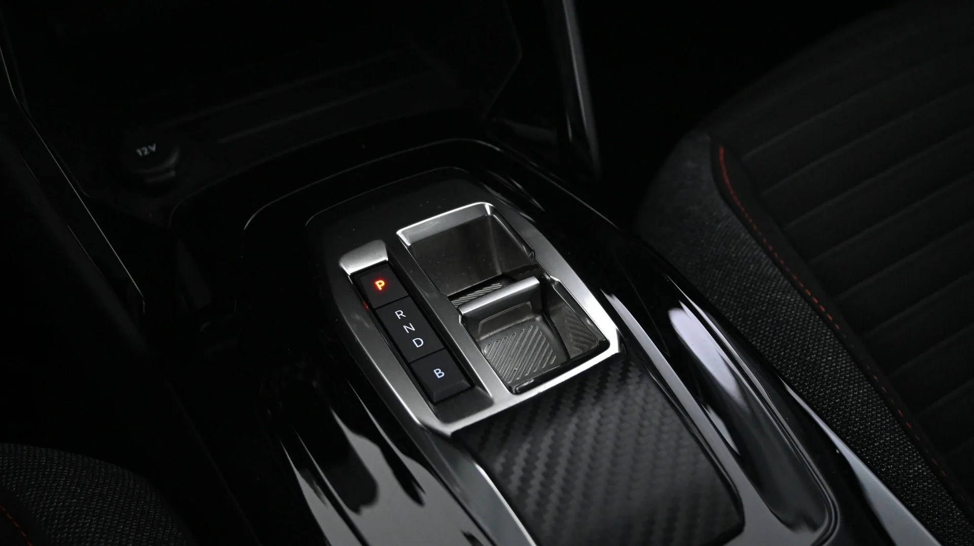 Car Image - 54IOylU8BRAnxJlBva0a55