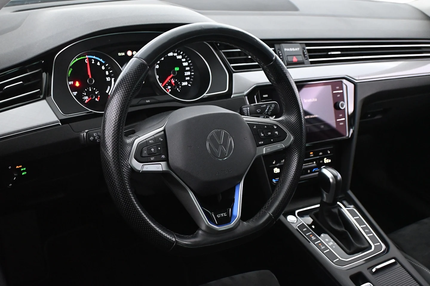 Car Image - 8kGxcLbiKsuuko8EVU7Yu