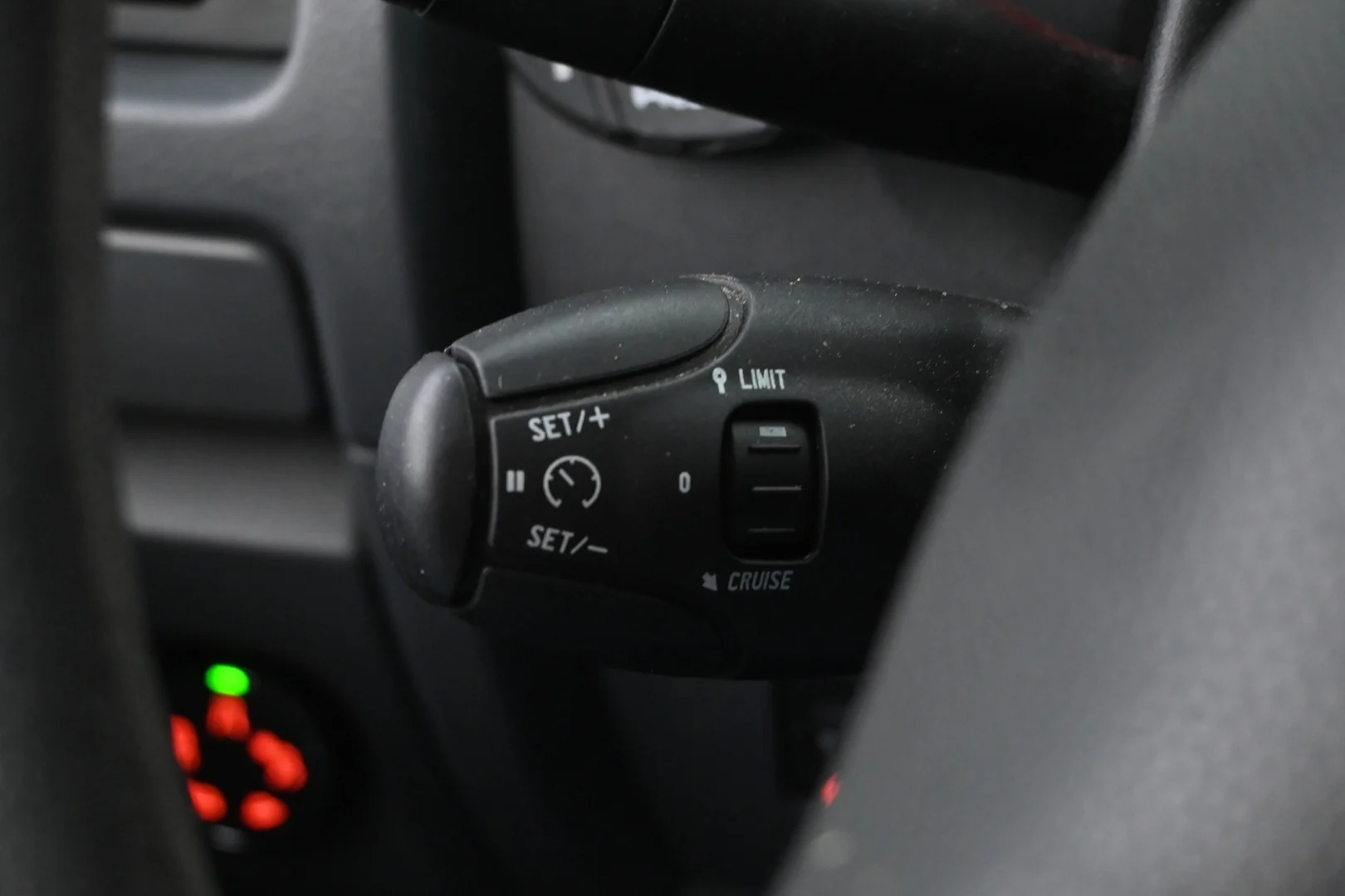 Car Image - 3c6qxoIu3HscDFIkZTtOsJ
