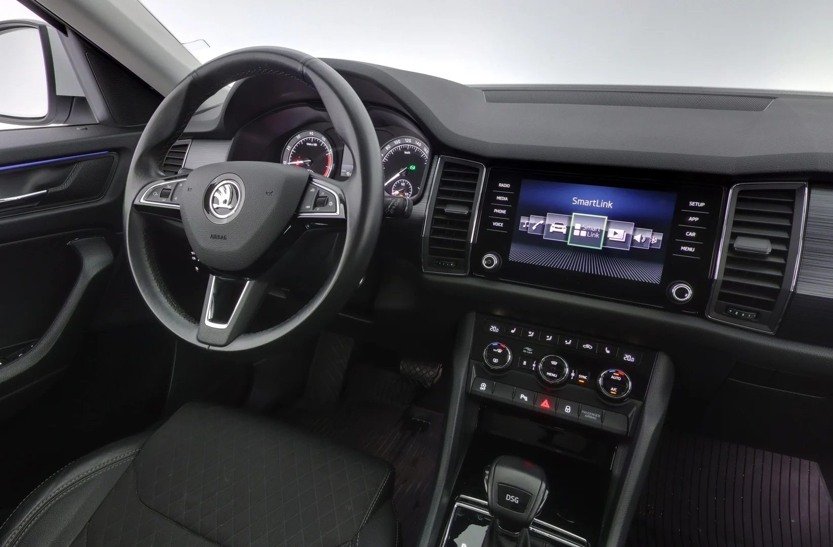 Car Image - 6RBc7ZNRr47uSJA3DQgT5X
