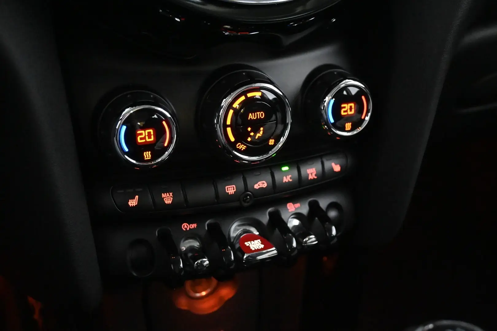 Car Image - ZLj8tOh0elS0iIGMG7MN6