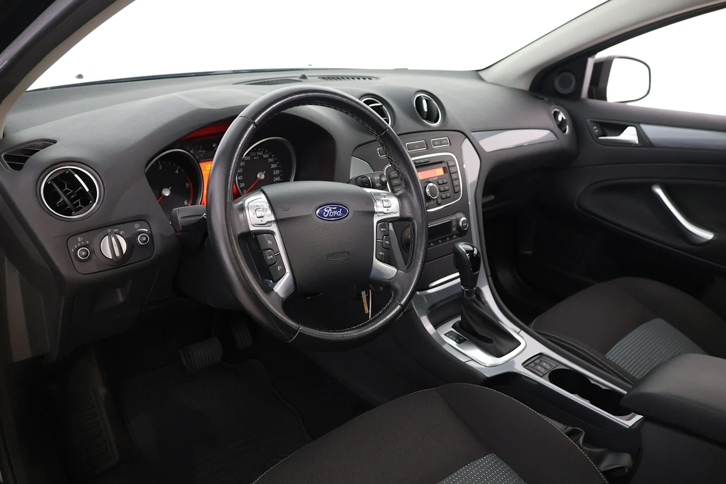 Car Image - 24VKPiODhkLtoeWiYH7Nxh