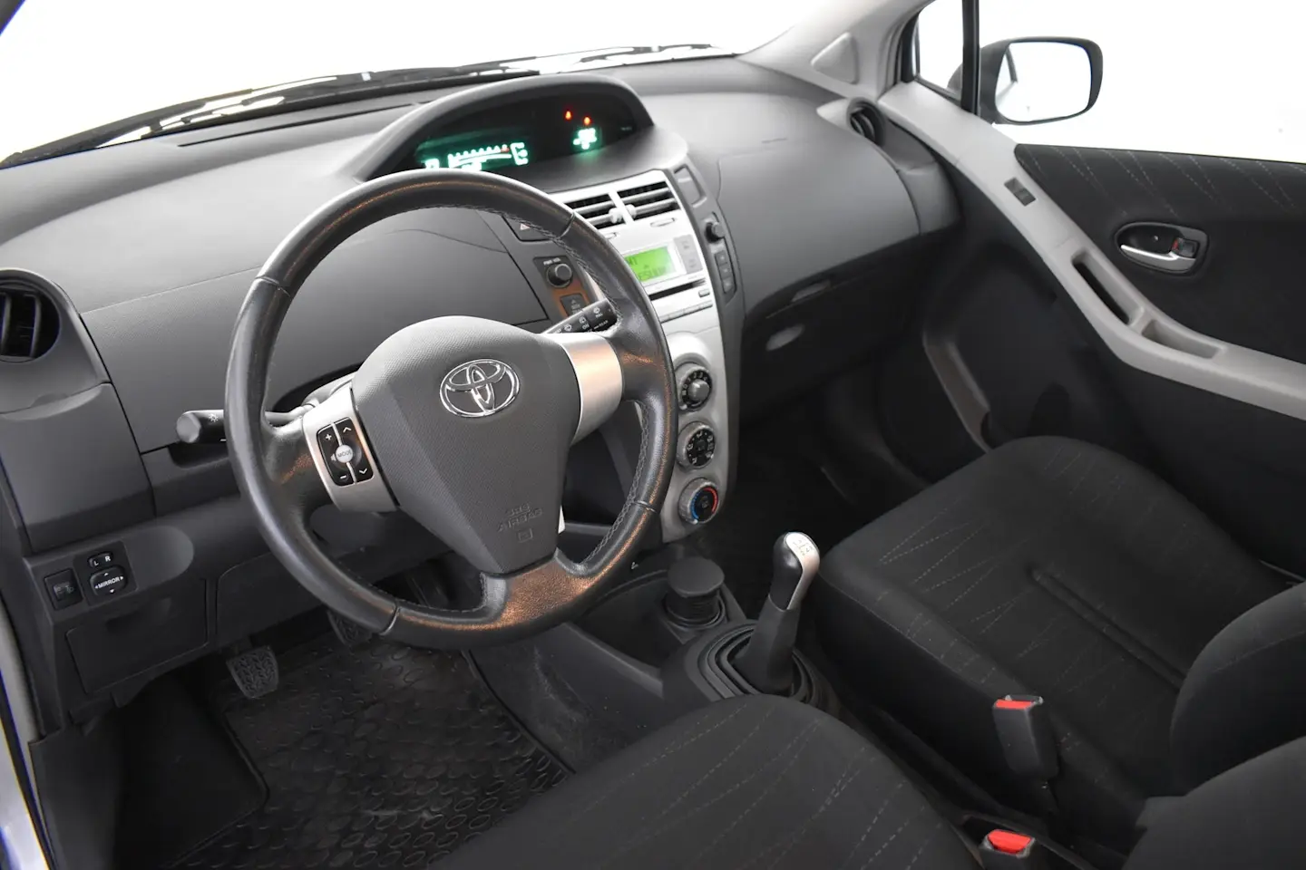 Car Image - 7lt3pCQdxMYRGBvQH9Ezv9