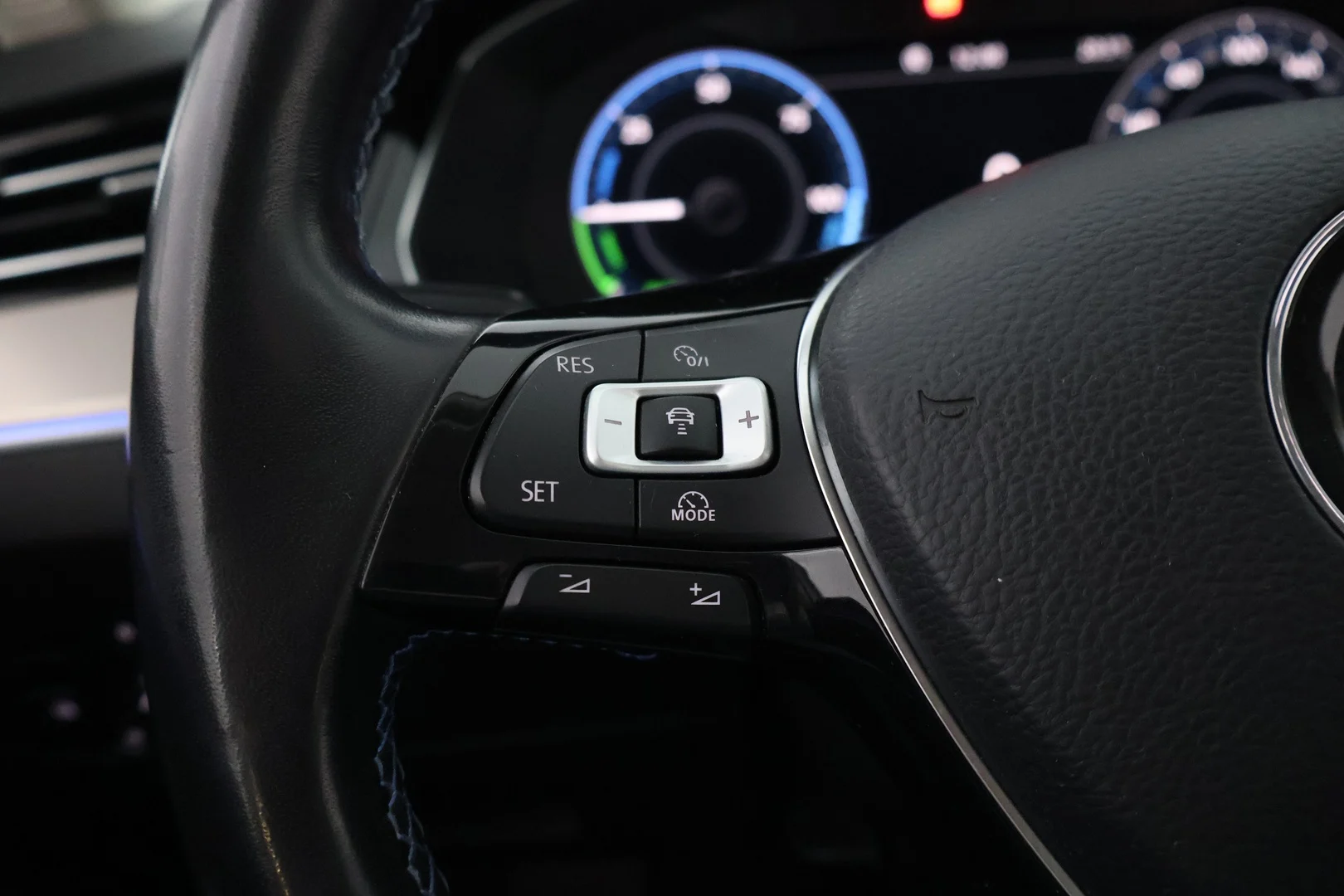 Car Image - 6xsahZHEvPhACempvk6eqf