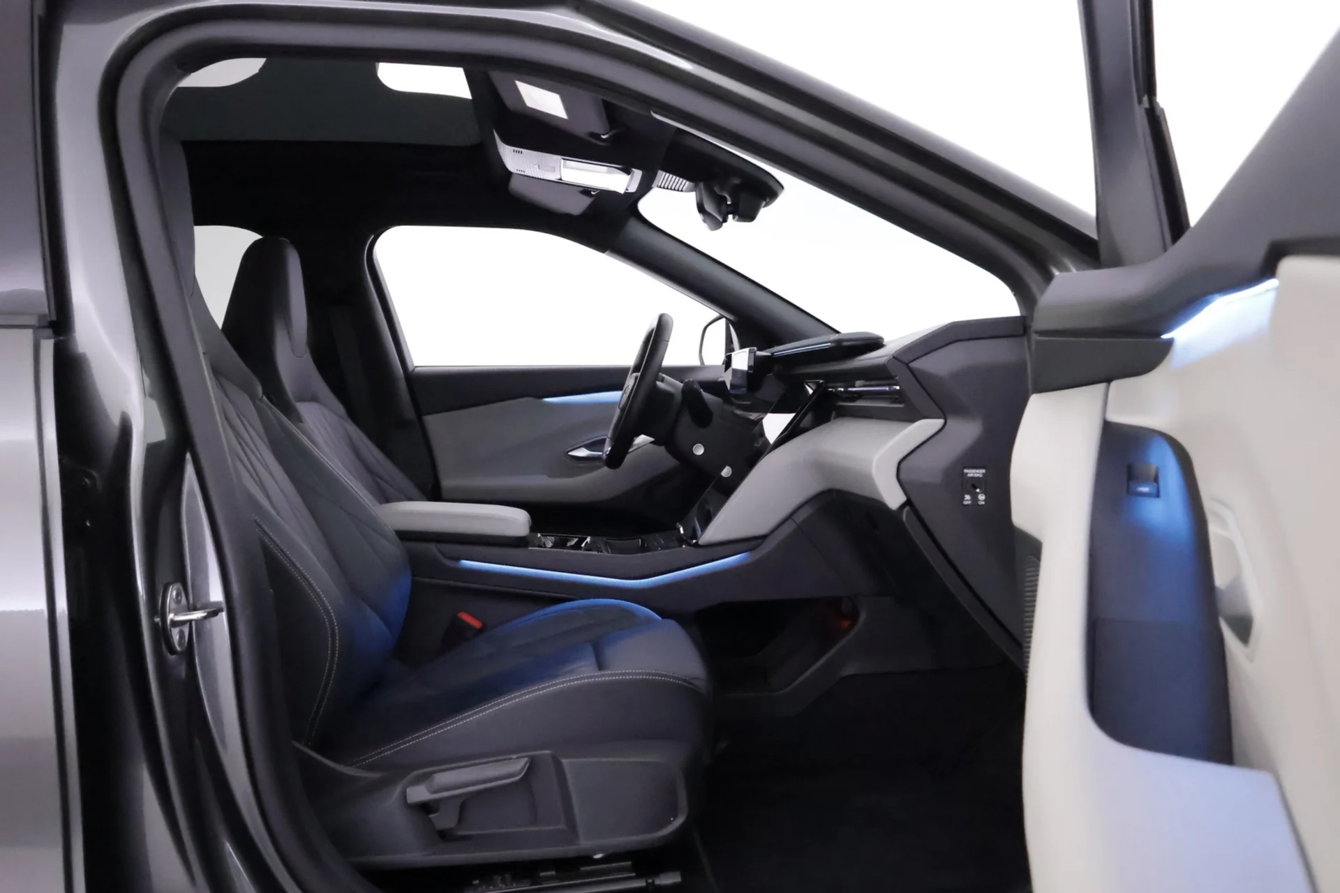 Car Image - 769eerND4n9SROjQ0JQYf3