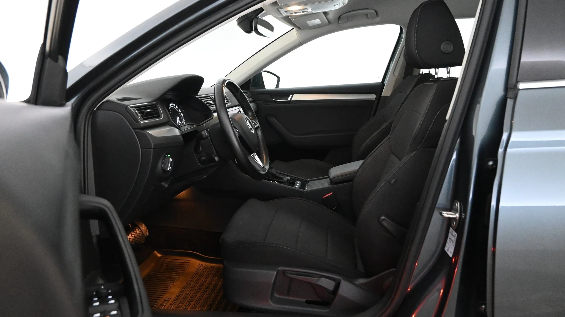 Car Image - 709nkKHEbZGVKl0Y81vyII