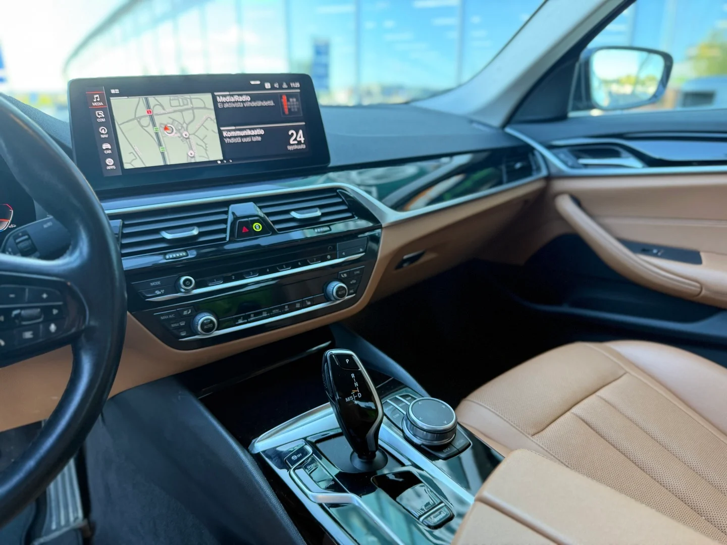 Car Image - 43L371HkZeAGhZwV3jnLH