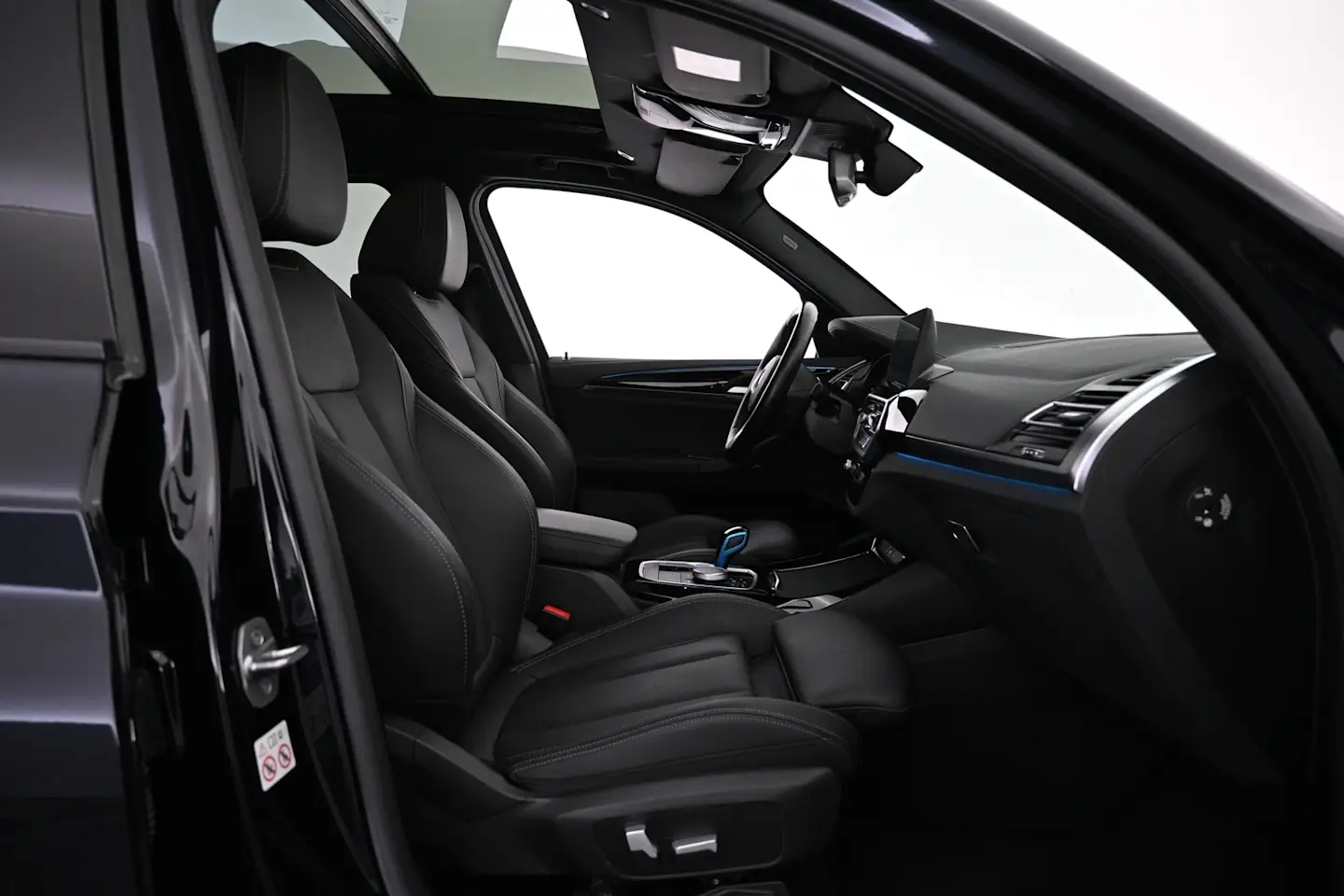 Car Image - 6iLASqGFR5Weqnzj4Jpbcc