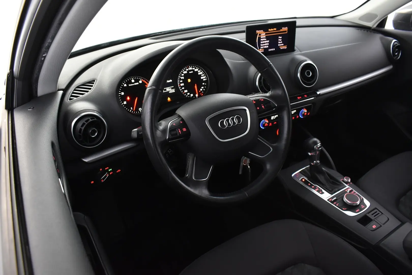 Car Image - 1natdA3P9WkRtnJsbG4v5N