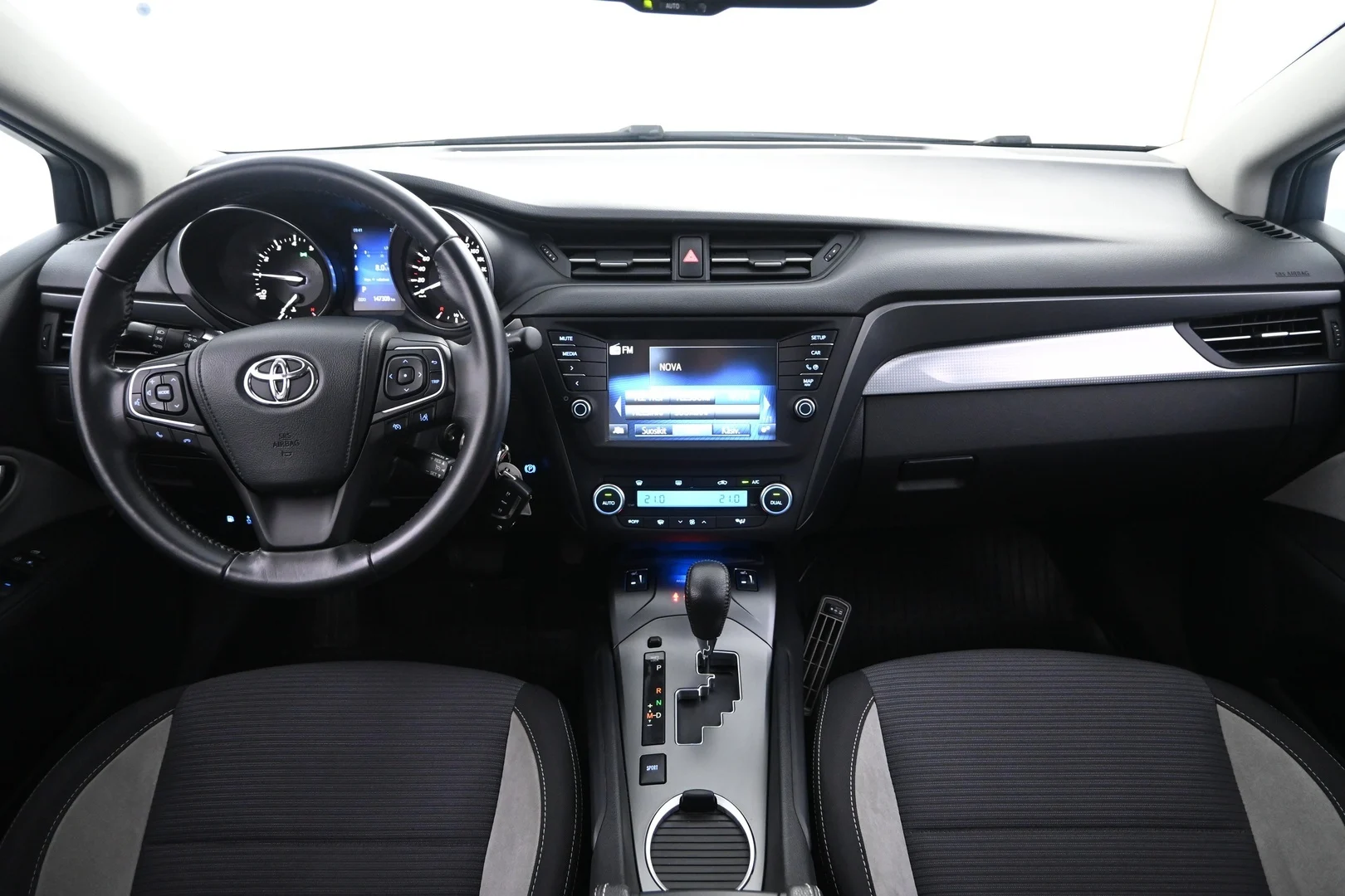 Car Image - 17JQ1q8a6nWvqUIrDzePP9