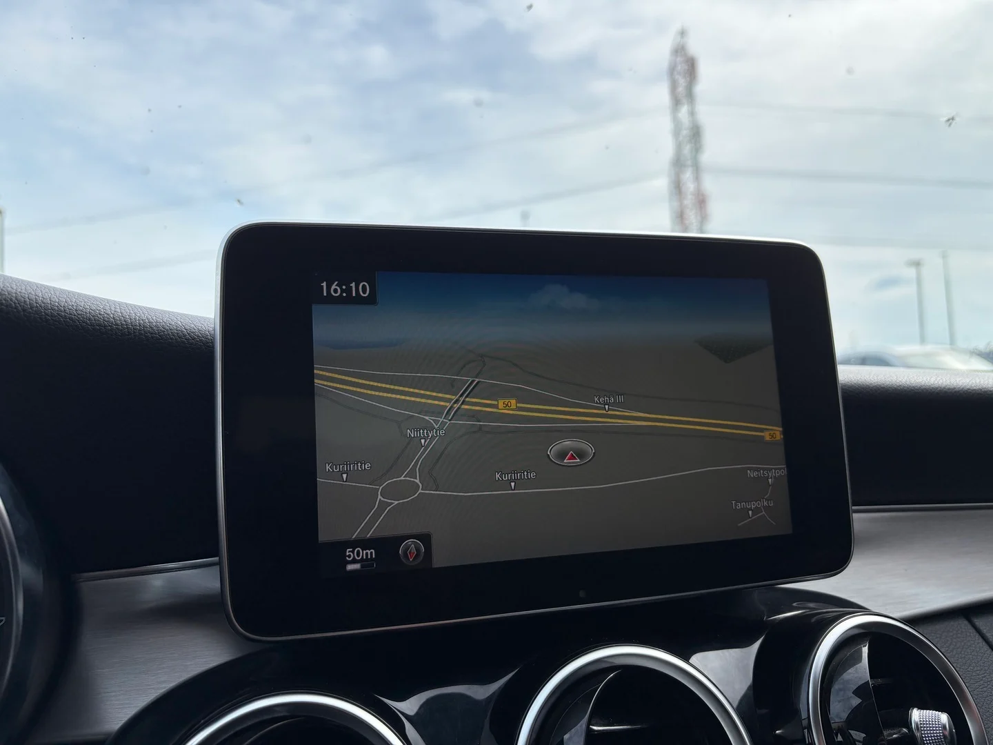 Car Image - 6d2pyOS651kJTJ3N7c5c1B