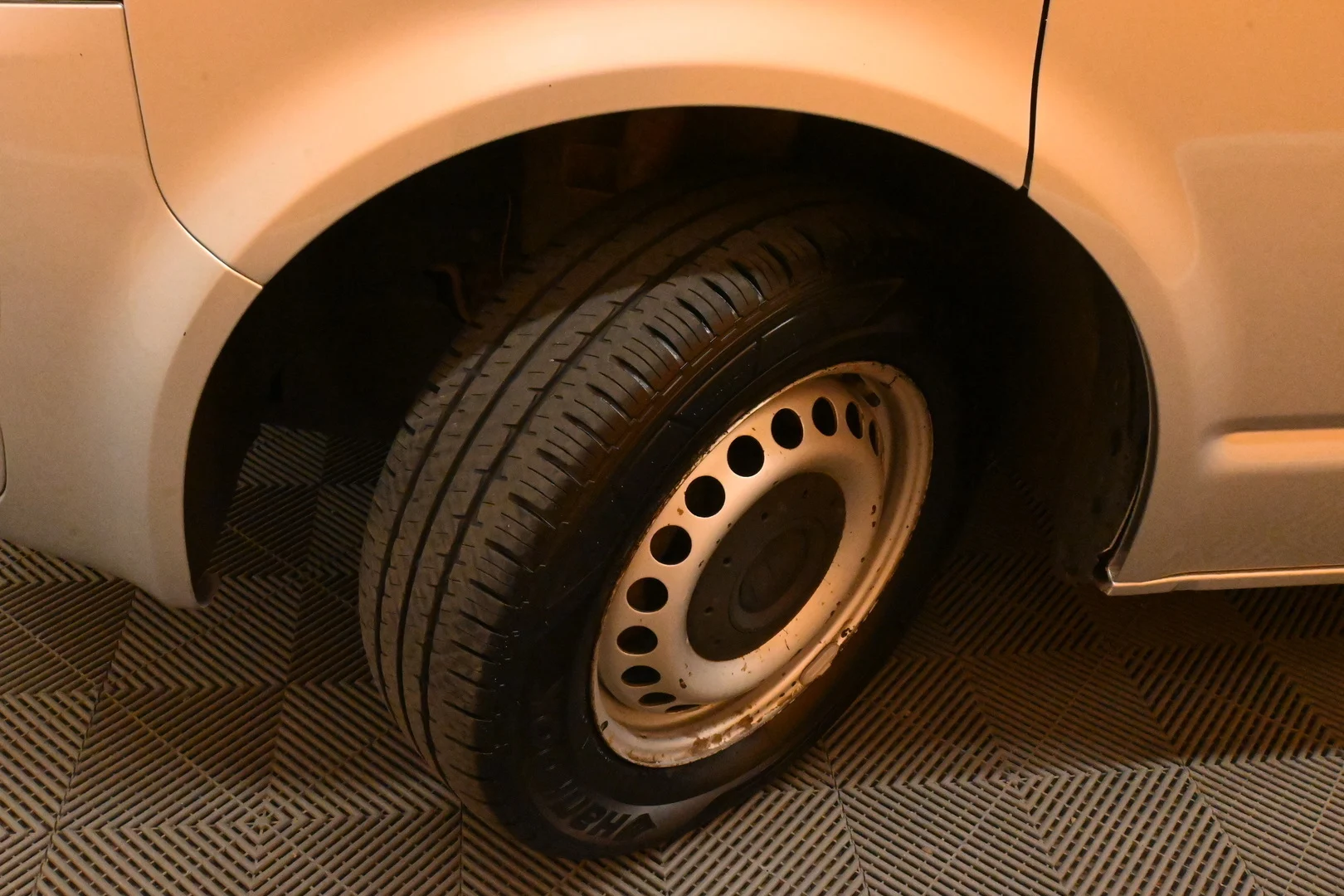 Car Image - 6jJTF0yqxzg5Y1GaXxQMRo