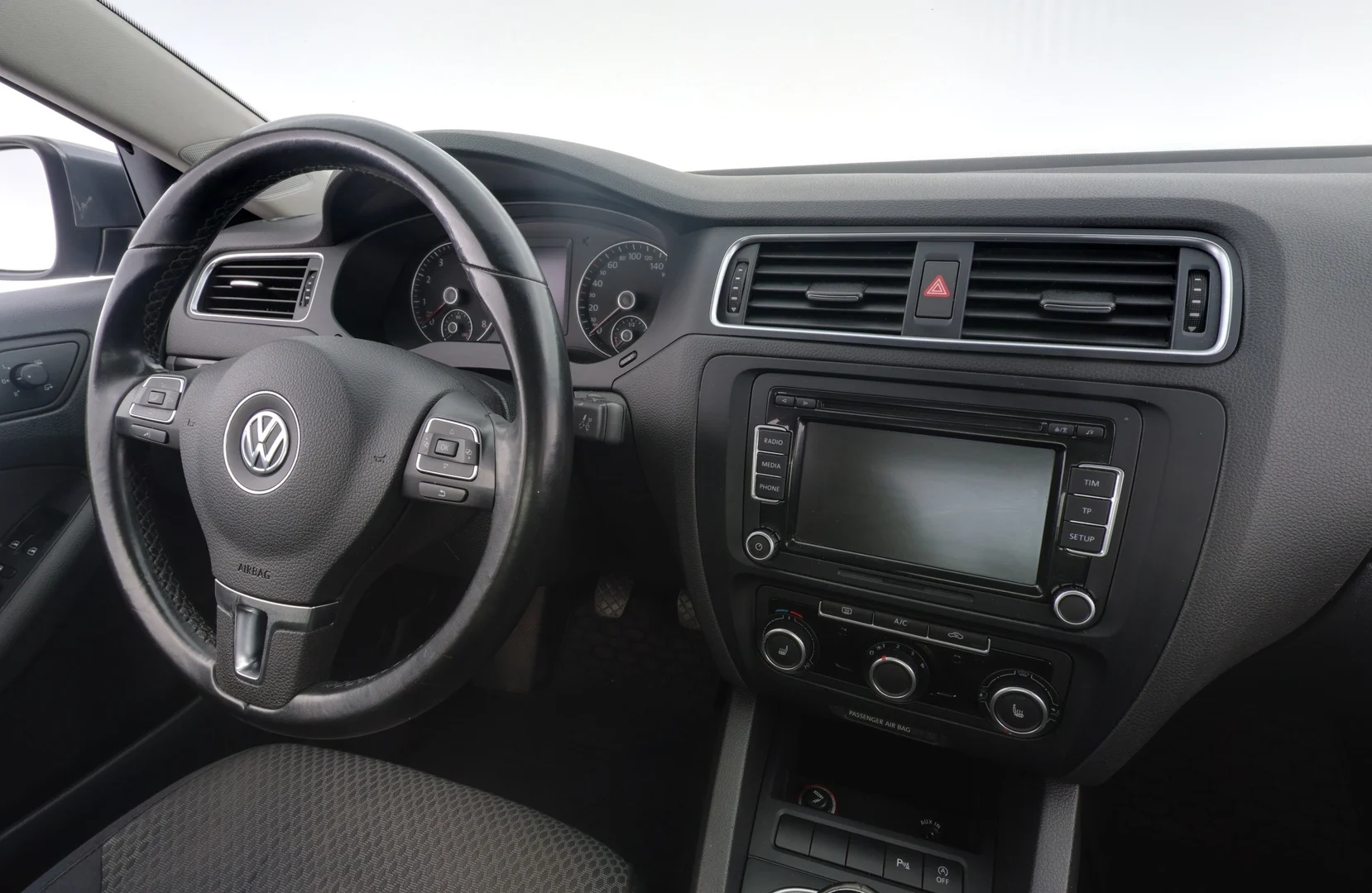 Car Image - 53lsiTqr7sfFz9kvoHIhpb