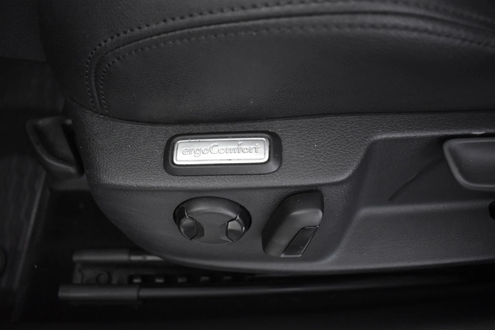 Car Image - 4Qg9Vp5gDcjX0lGTelXdDh