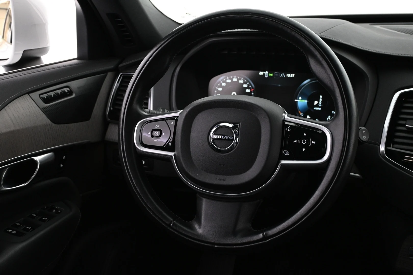Car Image - 2hYwwMjc6DaR07J3MLcSbY