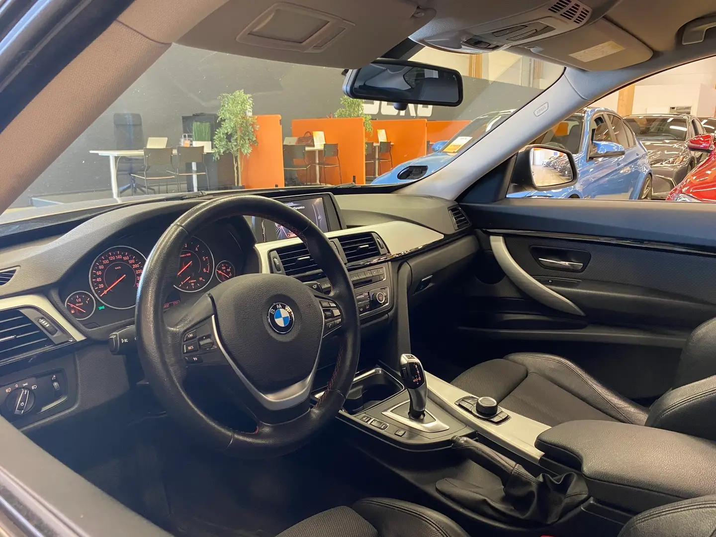 Car Image - 6CMLJcr5XvvNHKNrhMGhPv