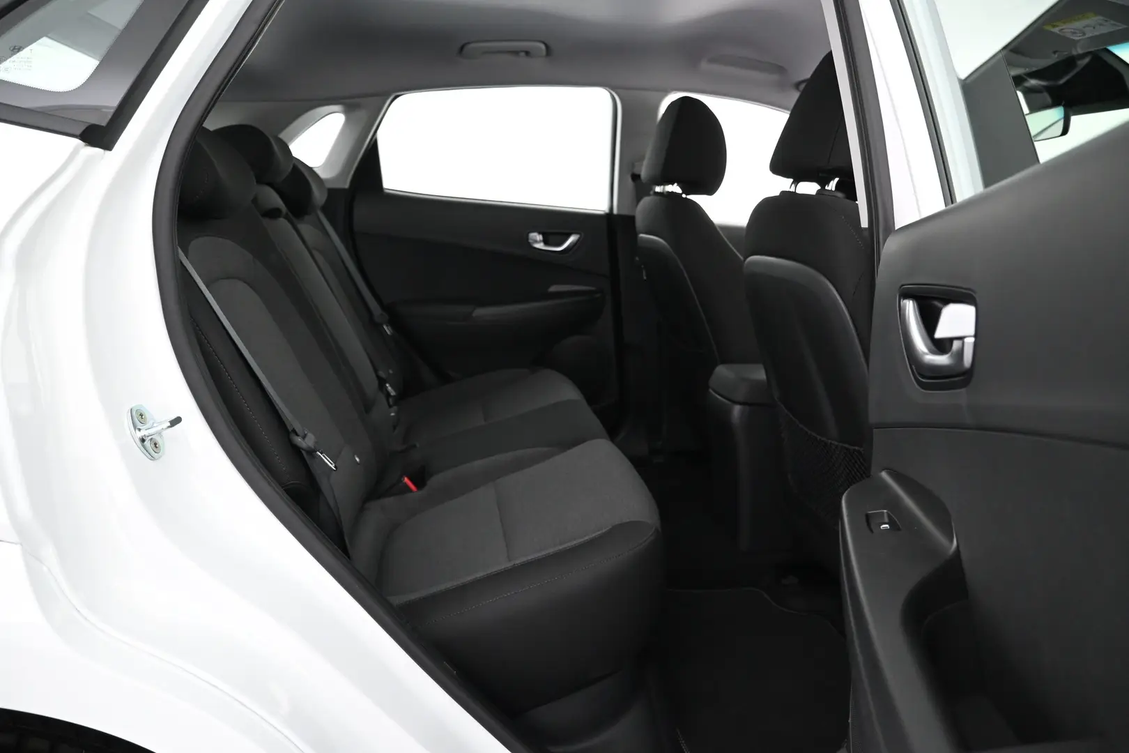 Car Image - 3xOYNEFhY1pDGMY0WYFRen