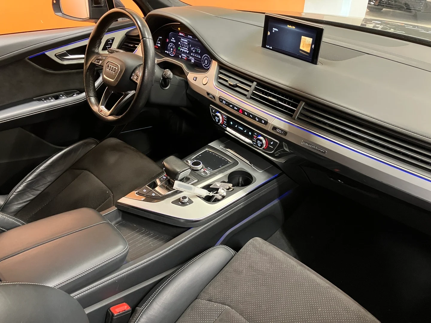 Car Image - XRGbK7hWNWr82tRfNf73Z