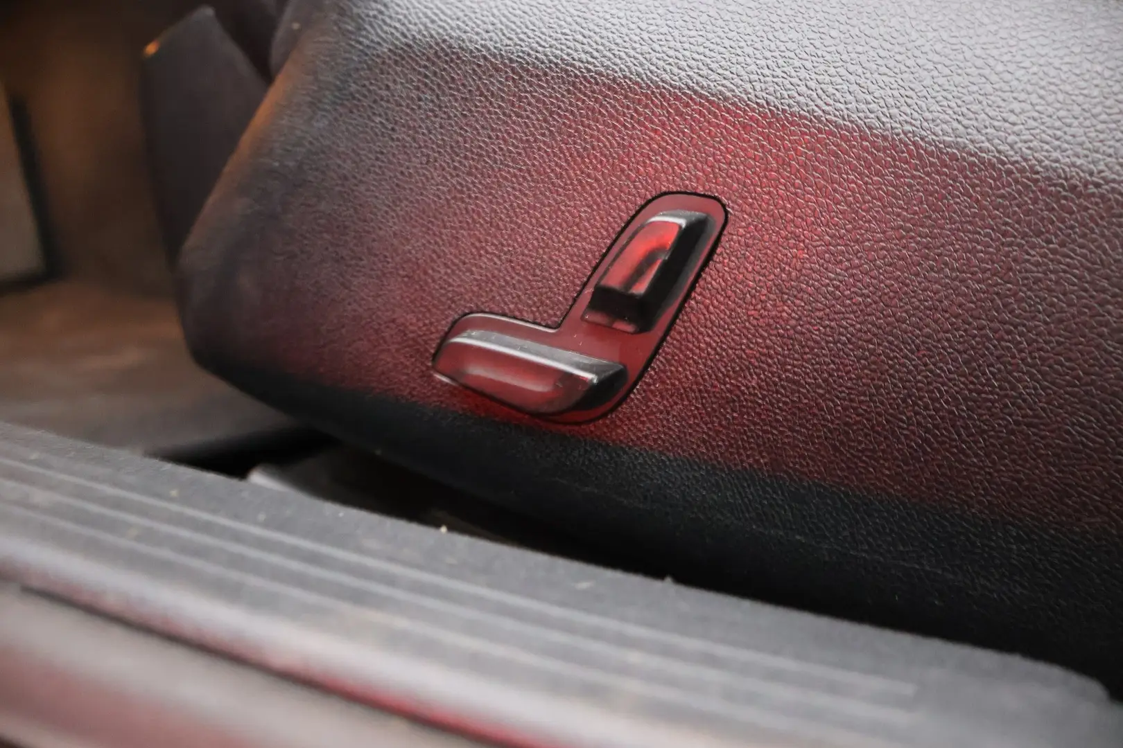 Car Image - gy1u4SJdgv4gF8thdclPm