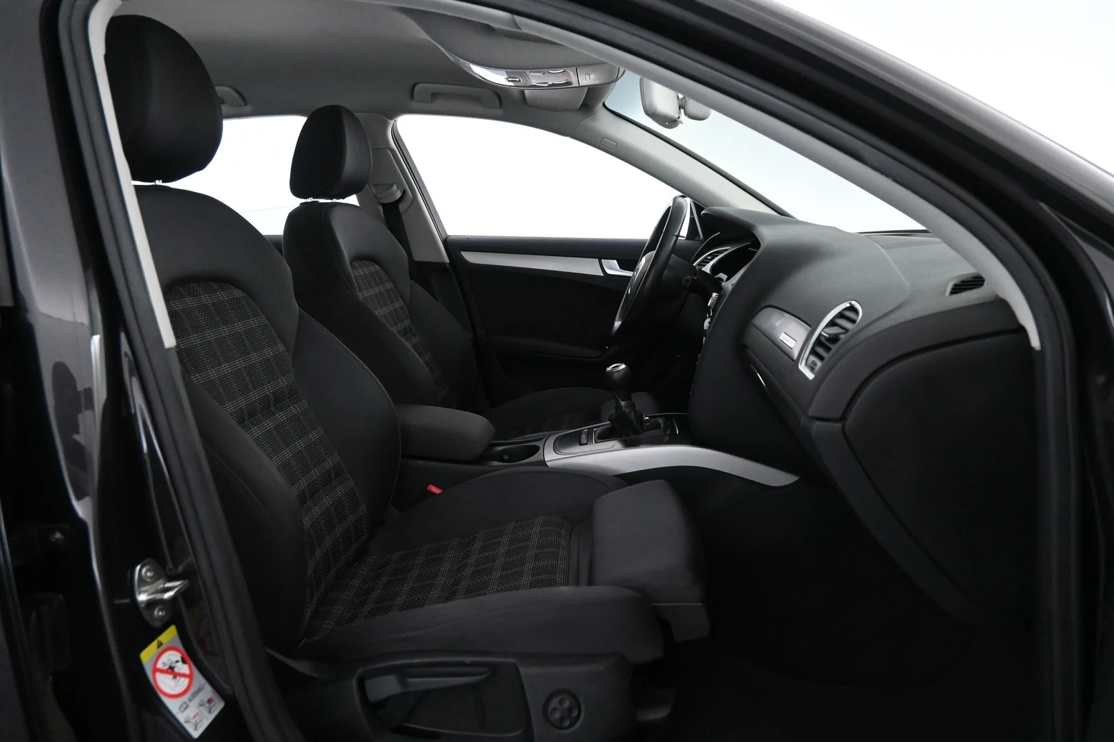 Car Image - 7J4RR5AltJO3F046TadCrR