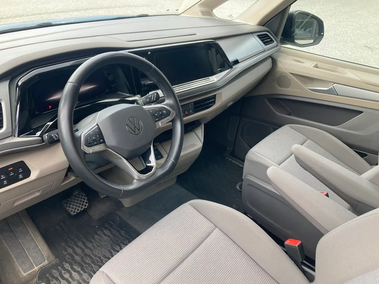 Car Image - 6XWdgjwsJCiUn8DkzhpUsU