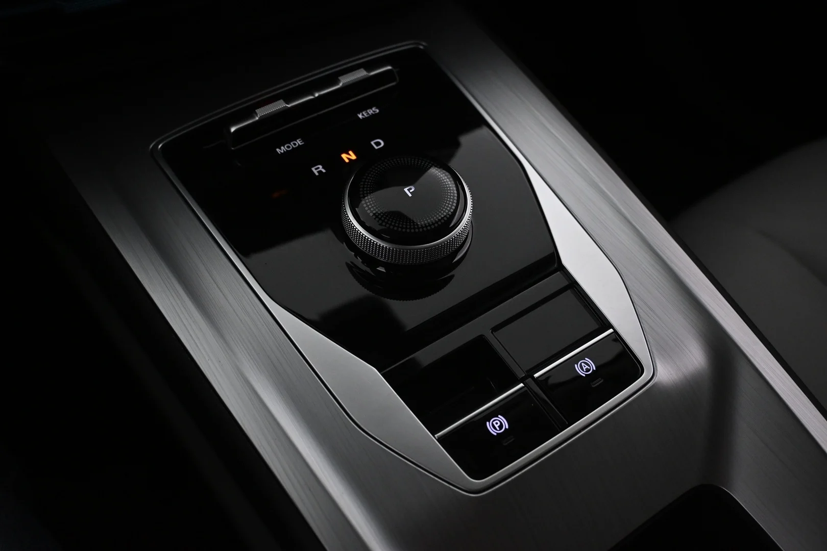 Car Image - KPYKQeoxSD4m4BOpxpijj