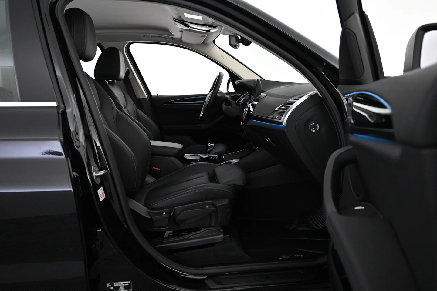 Car Image - 7wr95FDV3XKK4cwHYA16mP