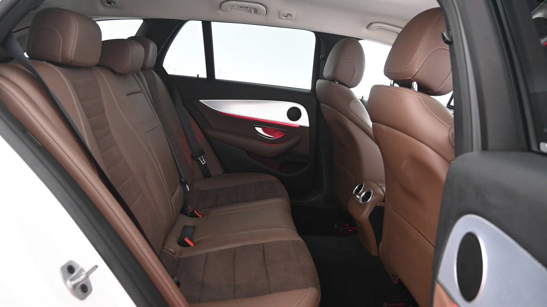 Car Image - 35rkjf8EFKFg0y8RNgNXpC