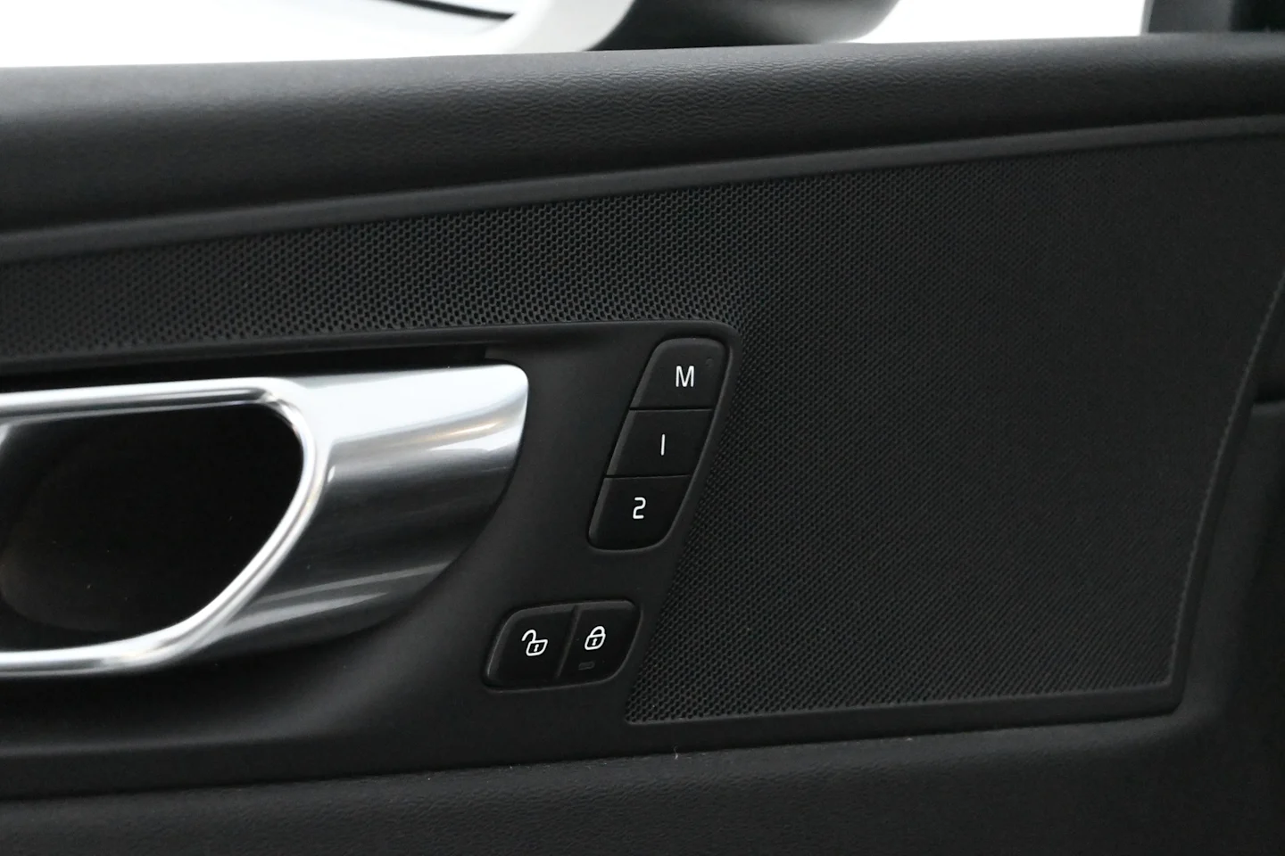 Car Image - m2boAQbSxQxH1pFwrENaH